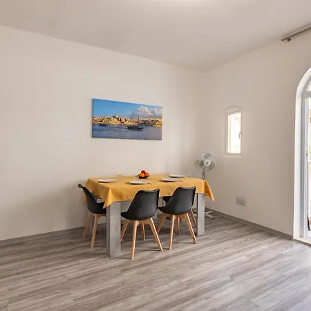Apartment Riva Close To The Sea - Happy *