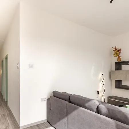 Riva Close To The Sea - Happy Apartment