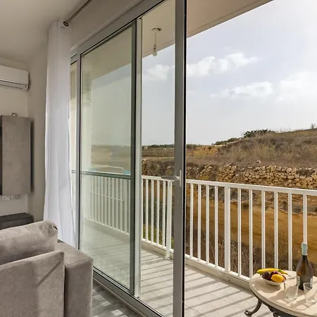 Riva Close To The Sea - Happy *